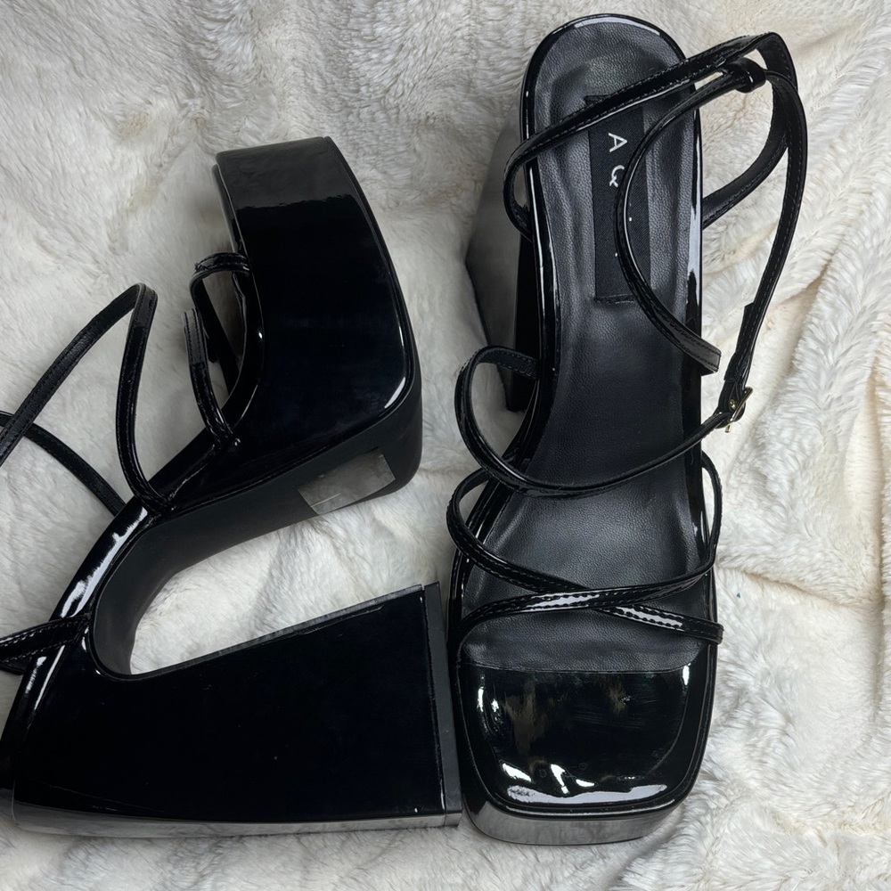 Steve Madden Aqua Heels